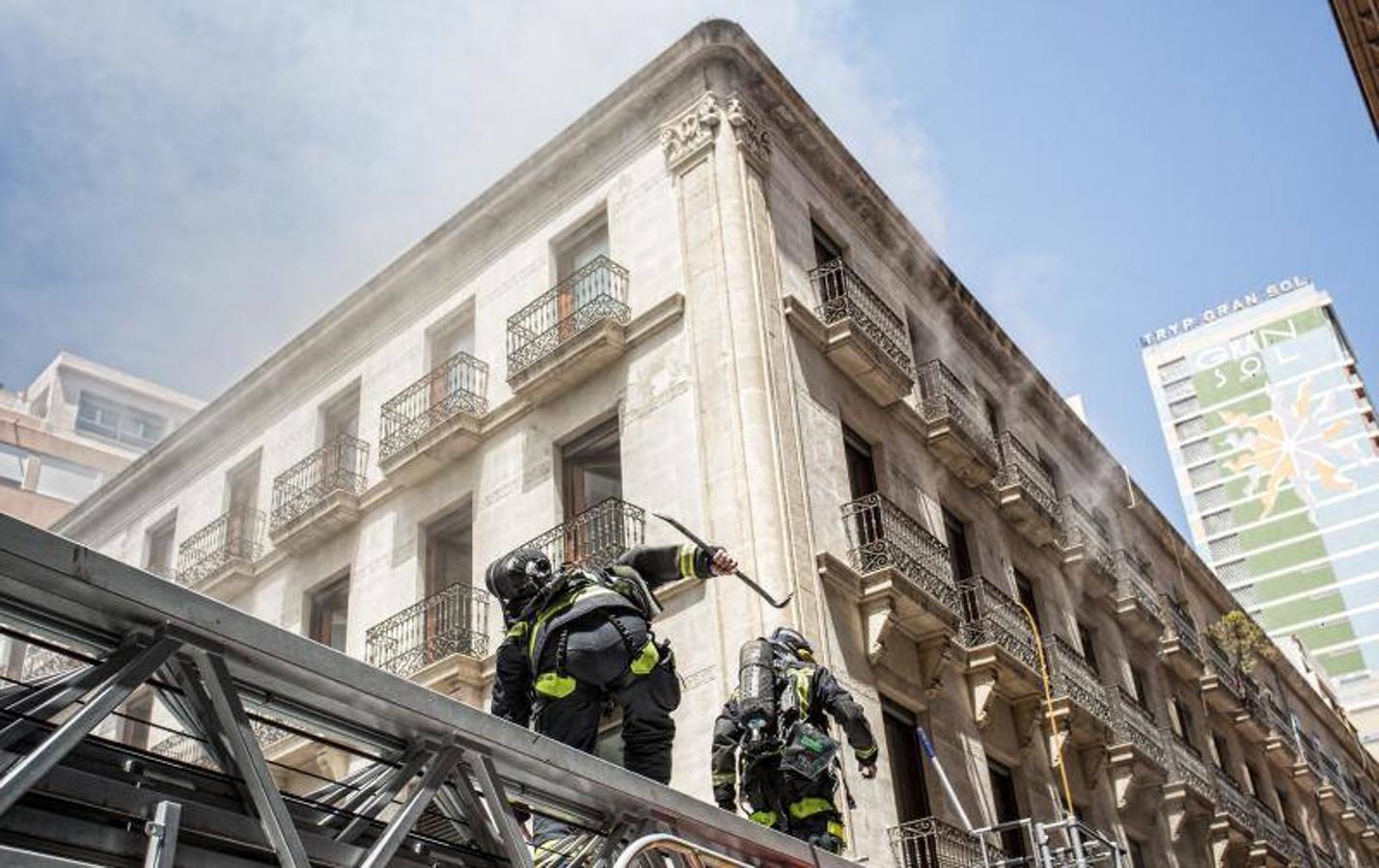 Incendio en el Colegio de Arquitectos de Alicante