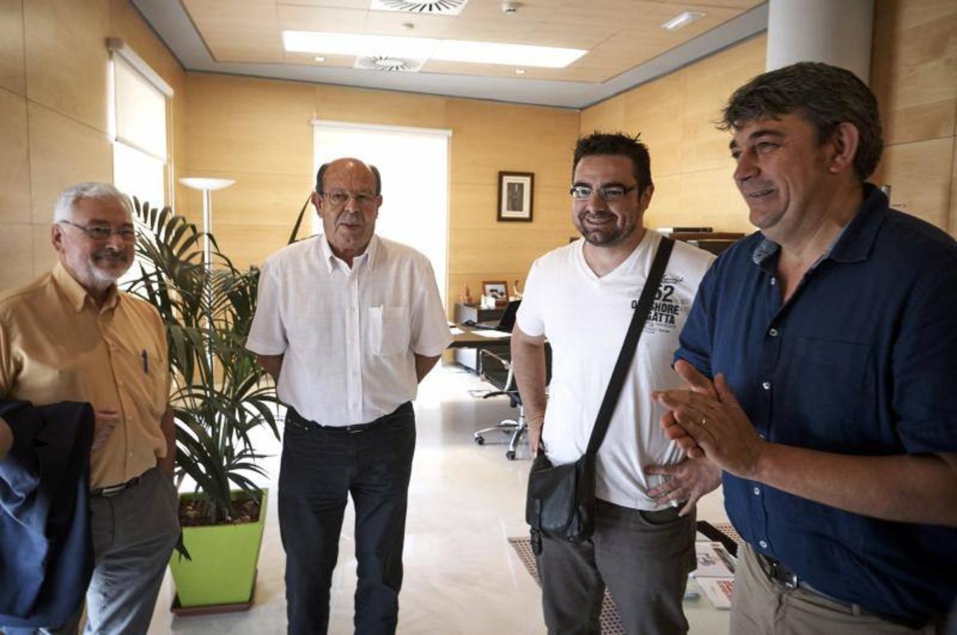 Los municipios del litoral se alían en un pacto por el empleo