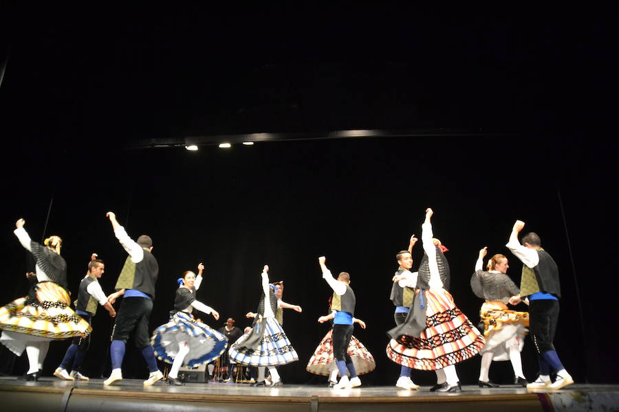 Los Vendimiadores y Bodegueros de Jumilla celebran un emocionado relevo