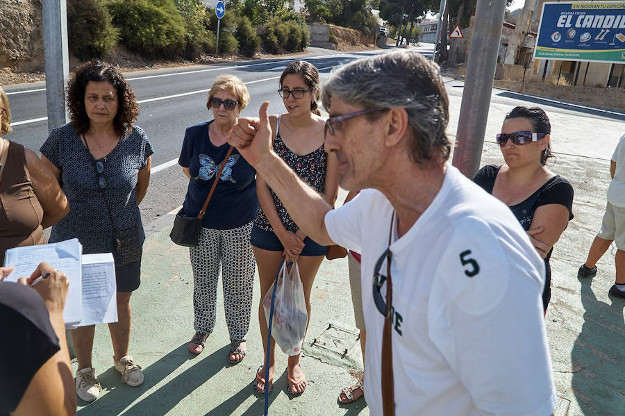 Vecinos oriolanos reclaman un paso de peatones en la N-340