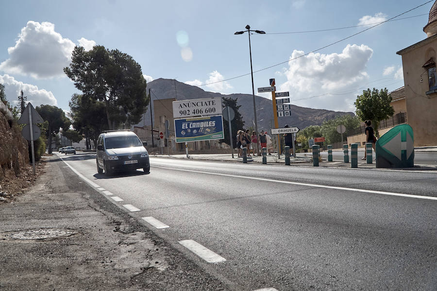 Vecinos oriolanos reclaman un paso de peatones en la N-340