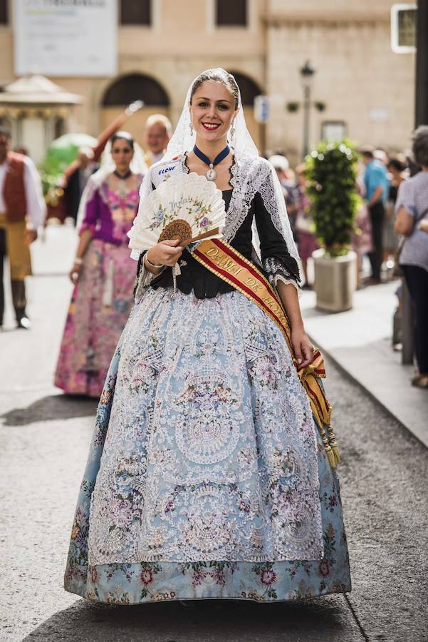 Procesión y coronación de la Virgen María