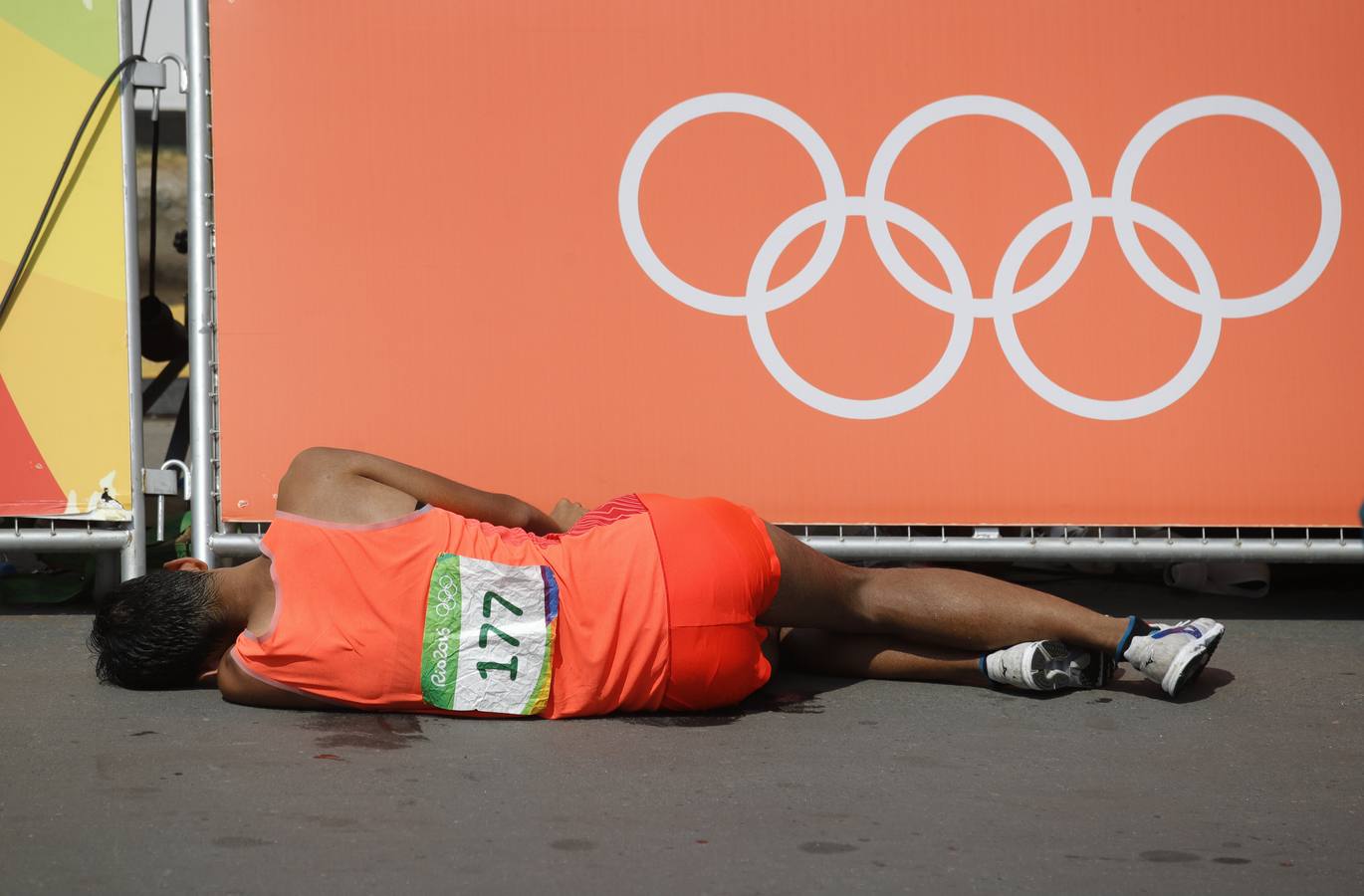 El campeón mundial Toth bate al campeón olímpico Tallent en 50 km