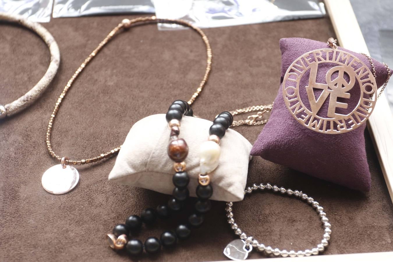 Una pasarela en la plaza del Romea