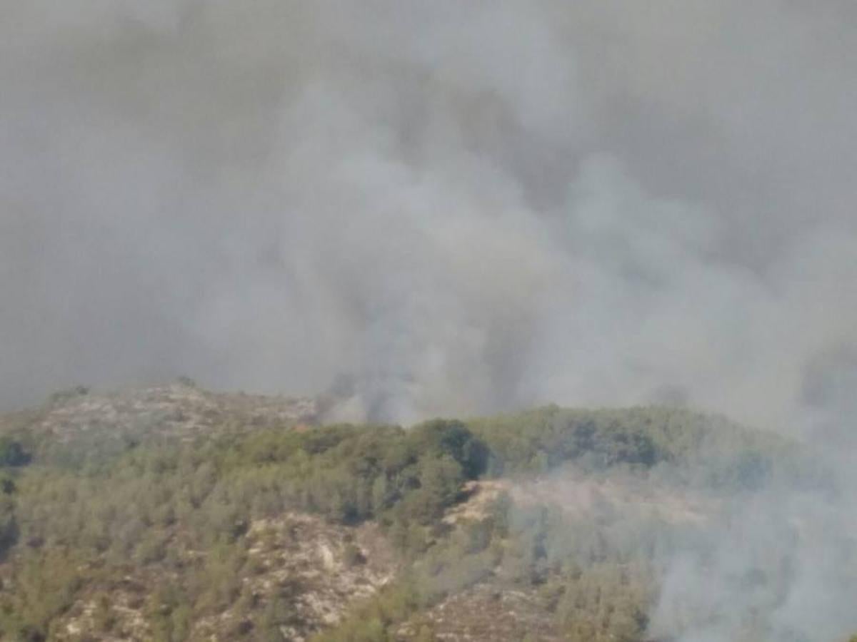 El fuego amenaza la sierra de Bernia