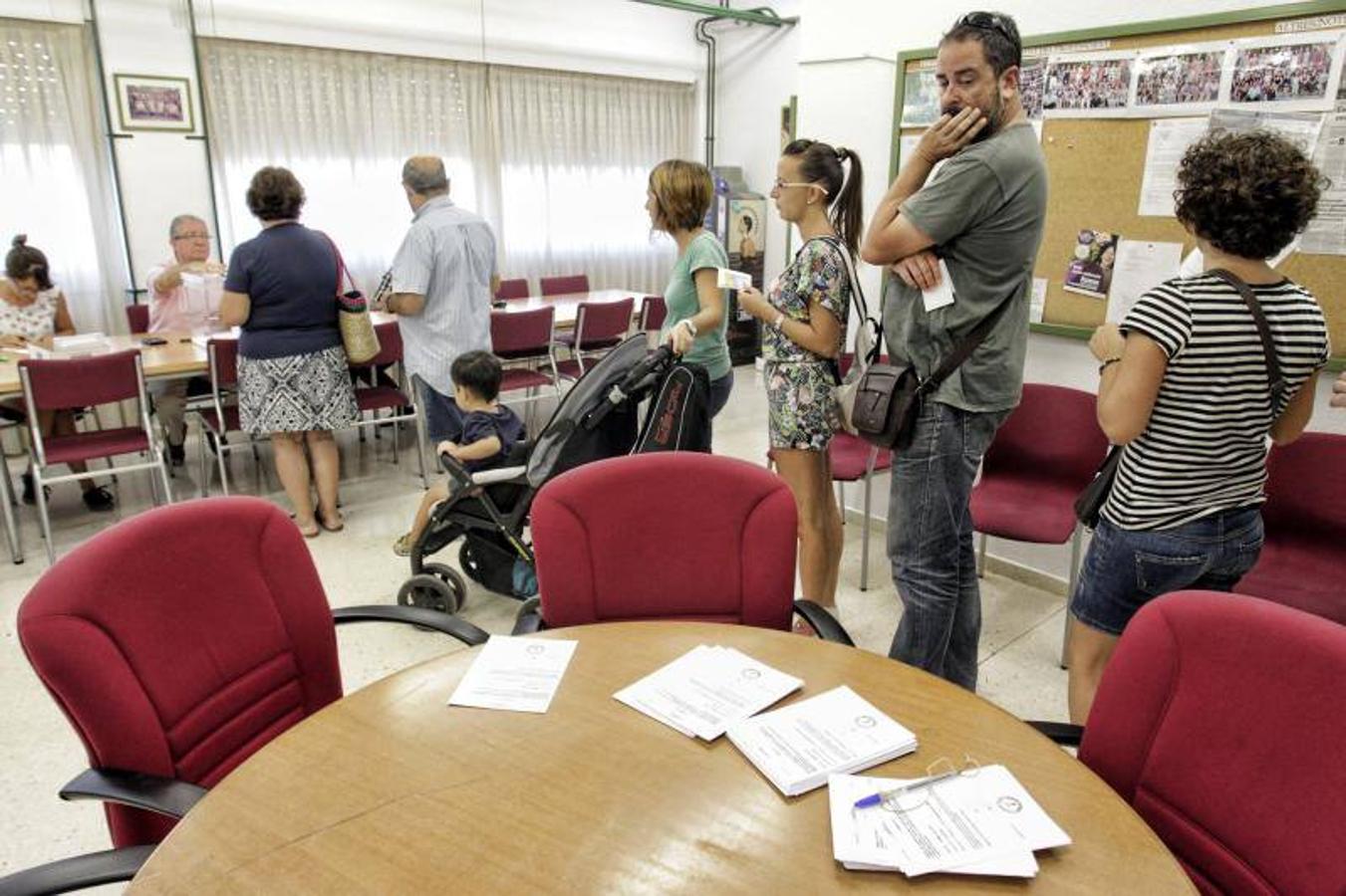 Más de 181.000 familias, de 256 centros, deciden la jornada escolar