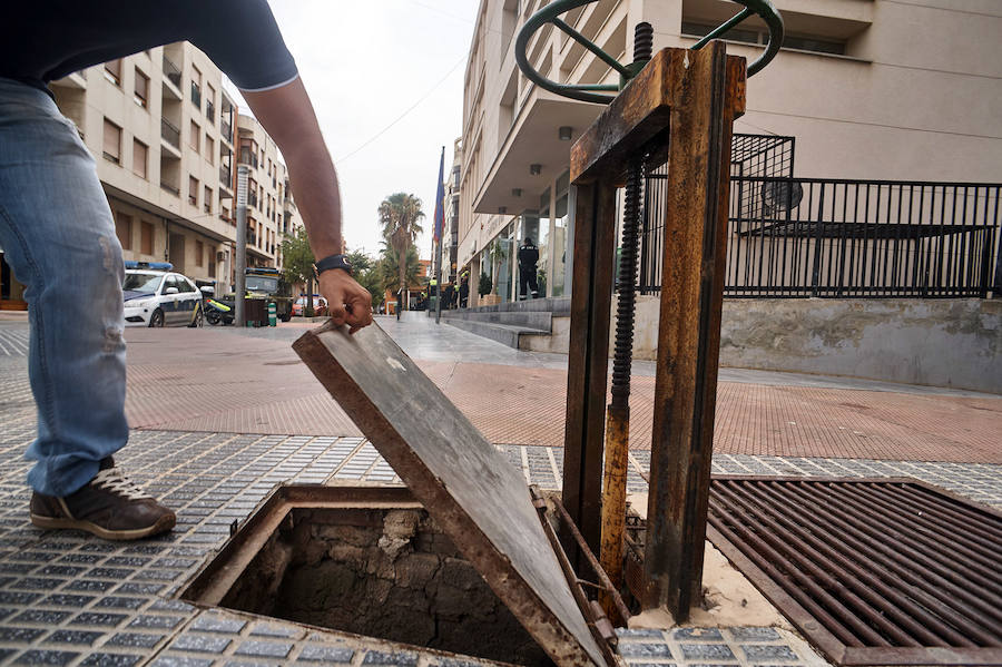 Firma del convenio sobre la acequia de Bigastro