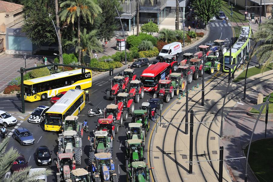 Los tractores toman Gran Vía