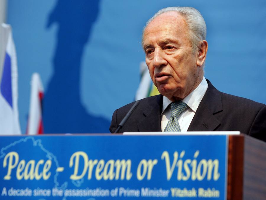 Shimon Peres habla en una conferencia de Paz en la ciudad israelí de Netanya.