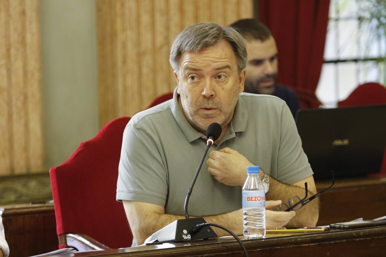 Protesta en el pleno de septiembre en Murcia
