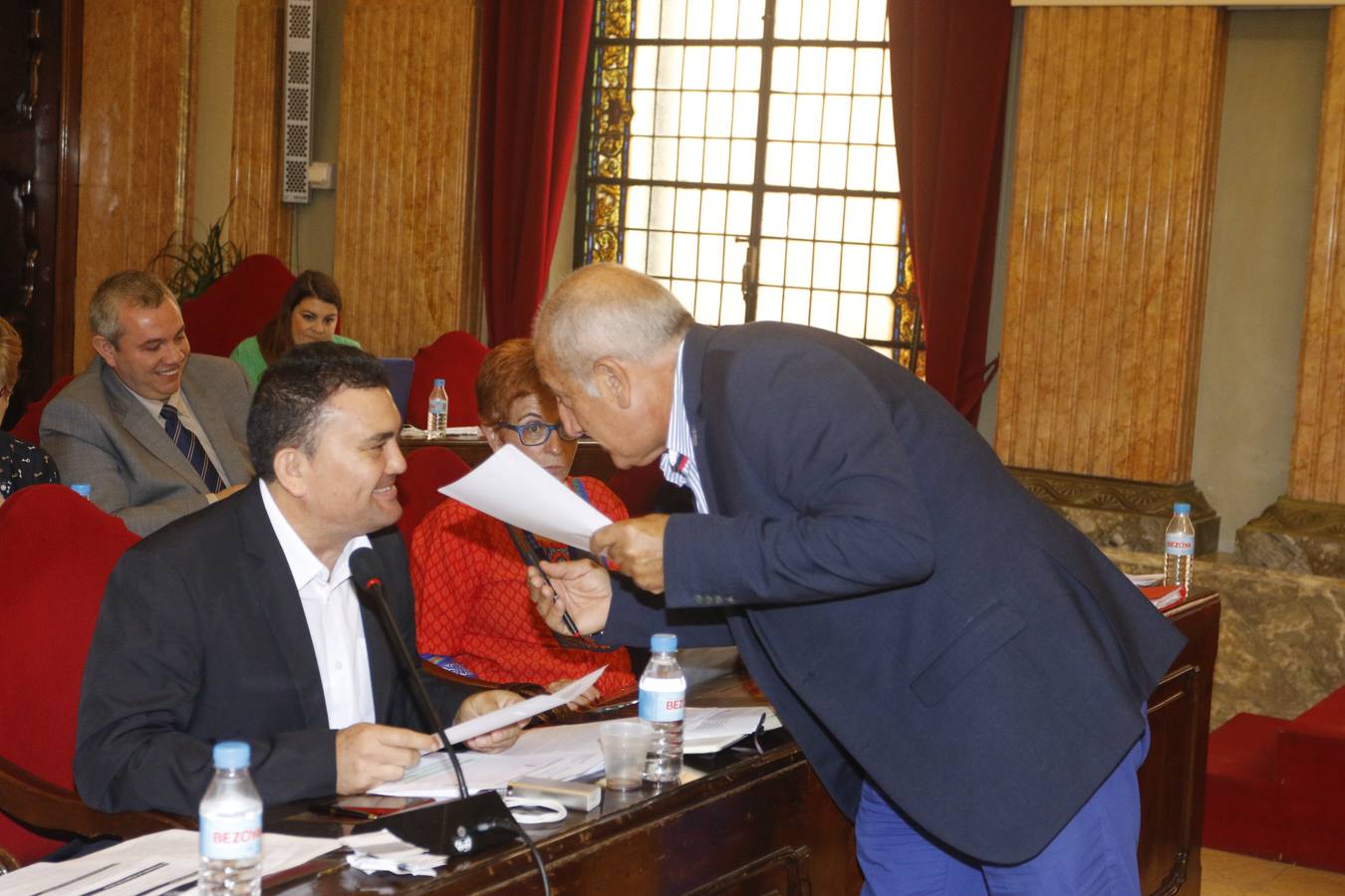 Protesta en el pleno de septiembre en Murcia