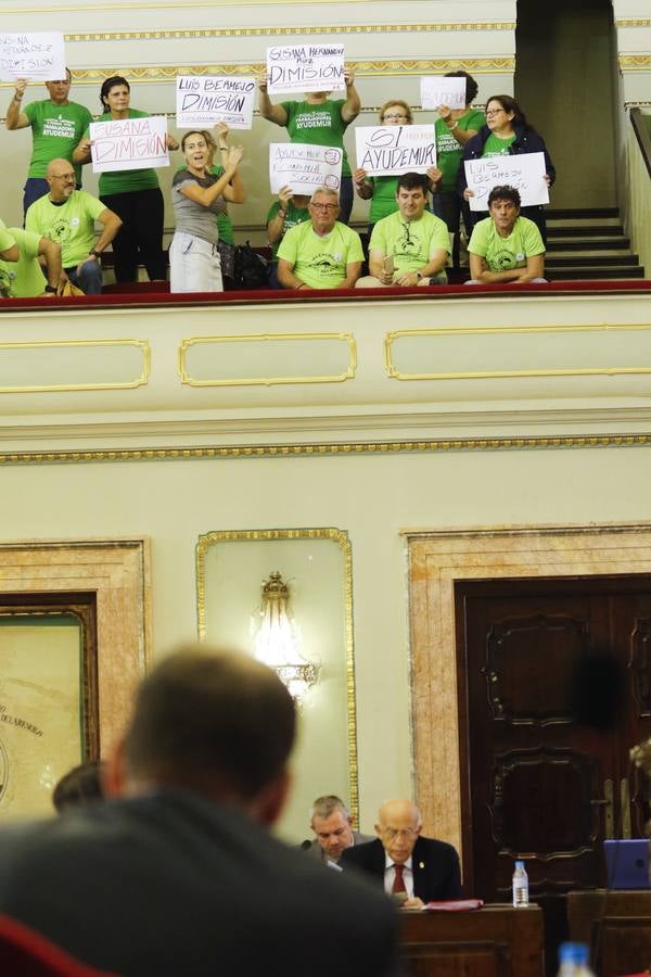 Protesta en el pleno de septiembre en Murcia