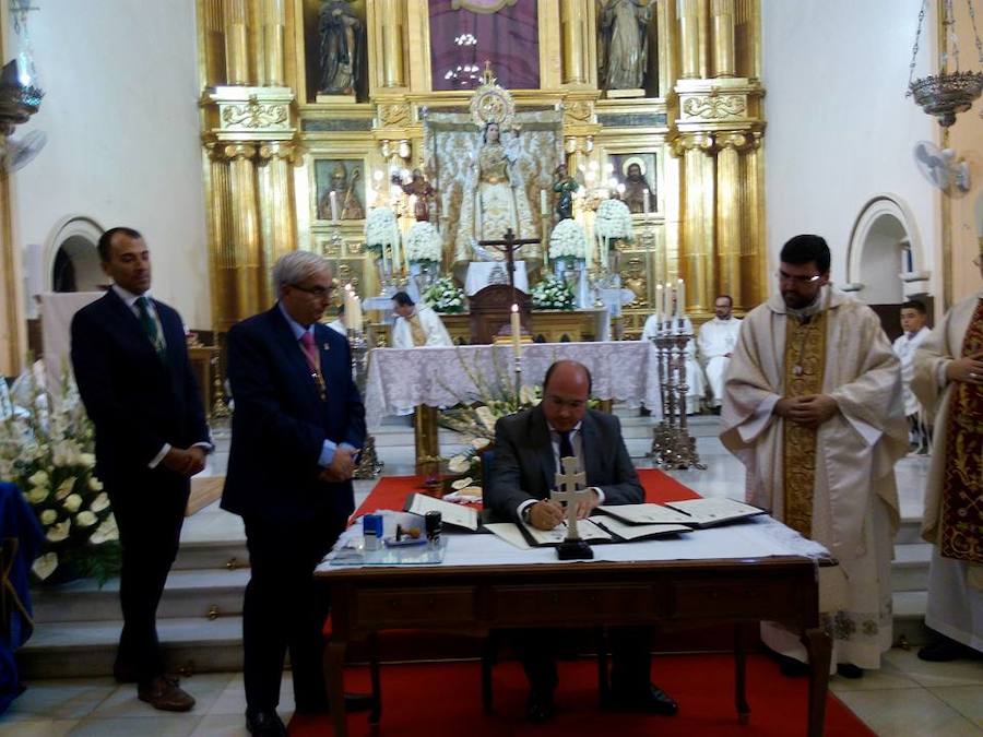 Se hermanan las cofradias Virgen del Rosario de Bullas y Vera Cruz de Caravaca