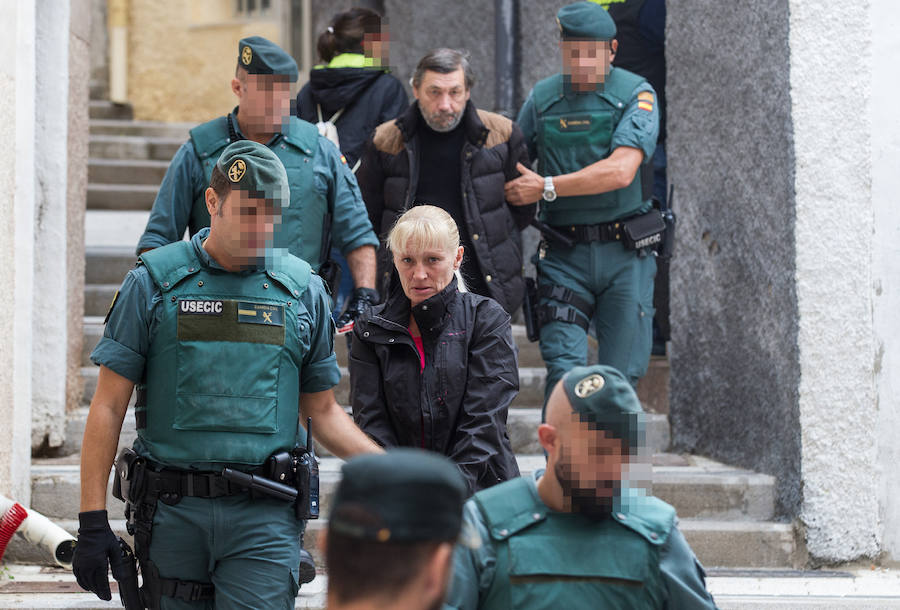 Espectacular despliegue de la Guardia Civil en Xixona para detener a unos traficantes