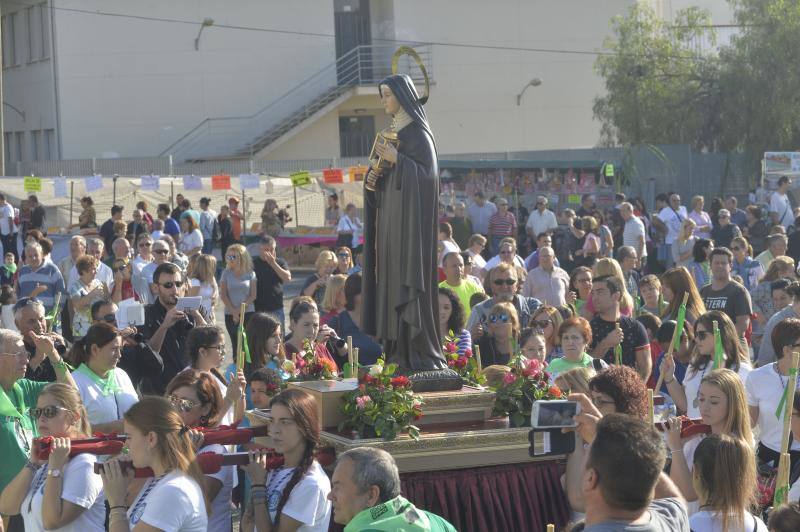 La romería de San Crispín emociona a los ilicitanos