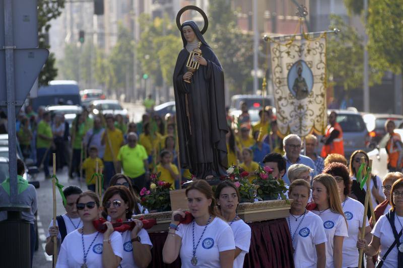 La romería de San Crispín emociona a los ilicitanos