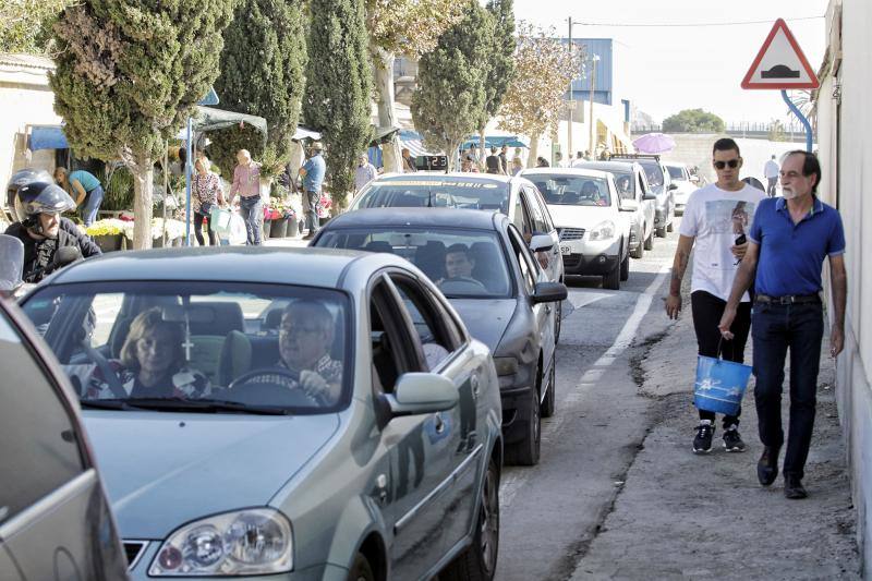 Preparativos previos al día de Todos los Santos