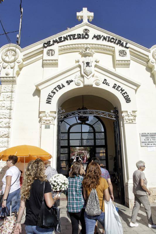 Preparativos previos al día de Todos los Santos