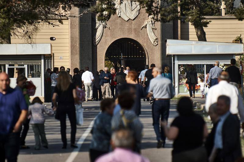 La Vega Baja honra la memoria de sus difuntos en el día de Todos los Santos