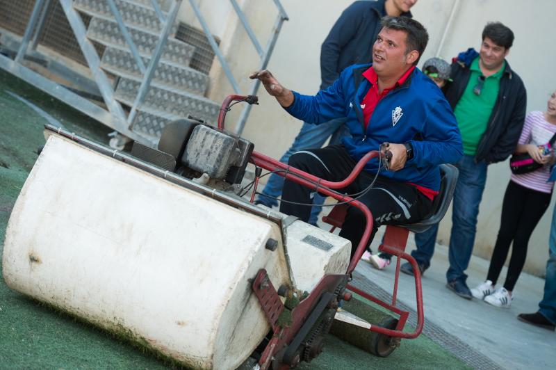 Fiesta en la grada por el derbi de Shanghái