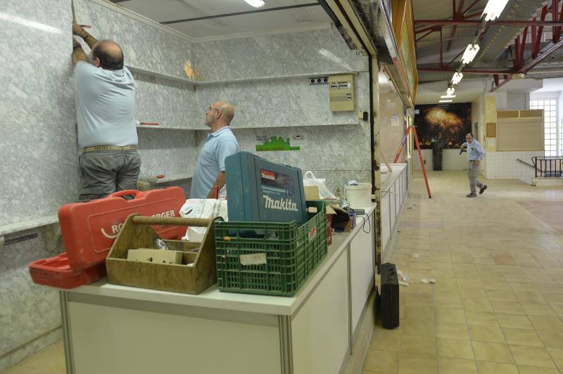 Vía libre a la obra previa a las catas en el Mercado al trasladarse los placeros