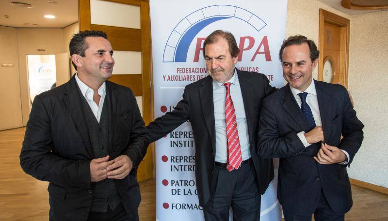 Carlos Castillo y Bernabé Cano se reúnen con la junta directiva de FOPA