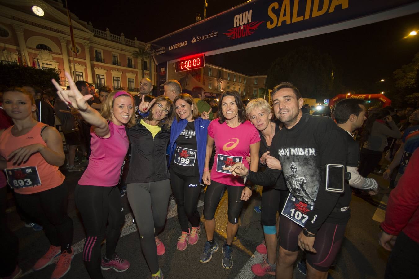 Noche de zapatillas y decibelios