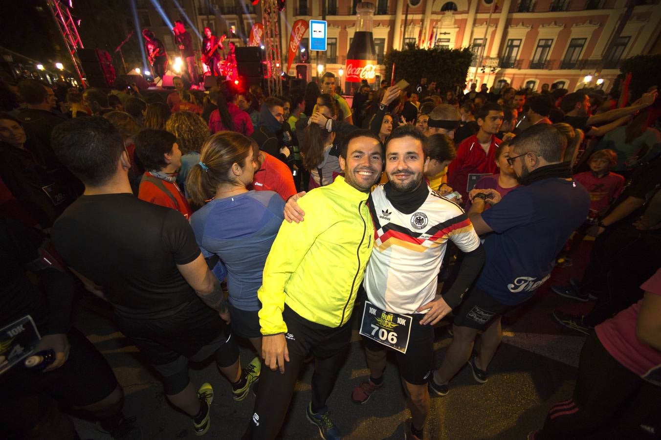 Noche de zapatillas y decibelios