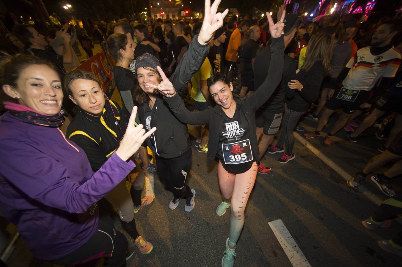 Noche de zapatillas y decibelios