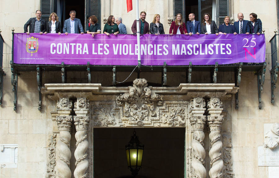 Oltra presenta la campaña institucional con motivo del Día de la Eliminación de la Violencia Machista