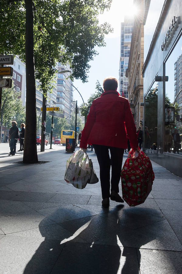 El &#039;Black Friday&#039; trae la alegría a los comercios en Murcia
