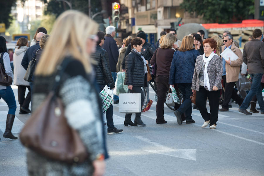 El &#039;Black Friday&#039; trae la alegría a los comercios en Murcia