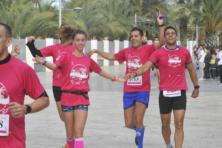 AMACMEC realiza su carrera contra el cáncer de mama