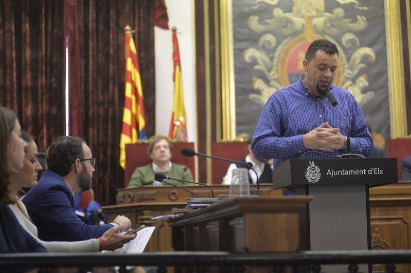 Las imágenes del pleno del Ayuntamiento de Elche