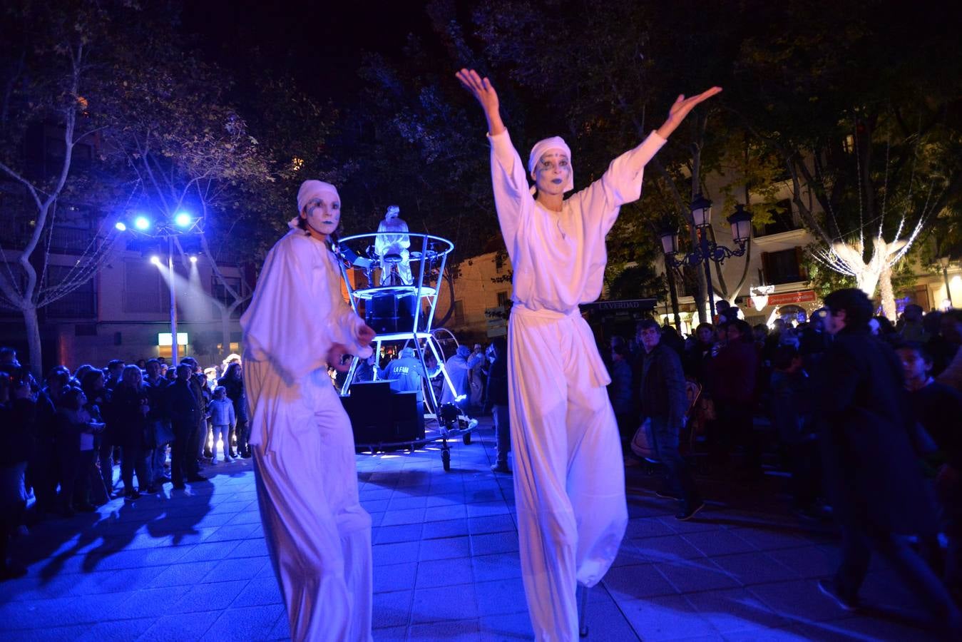 La Navidad ya alumbra las calles de Lorca