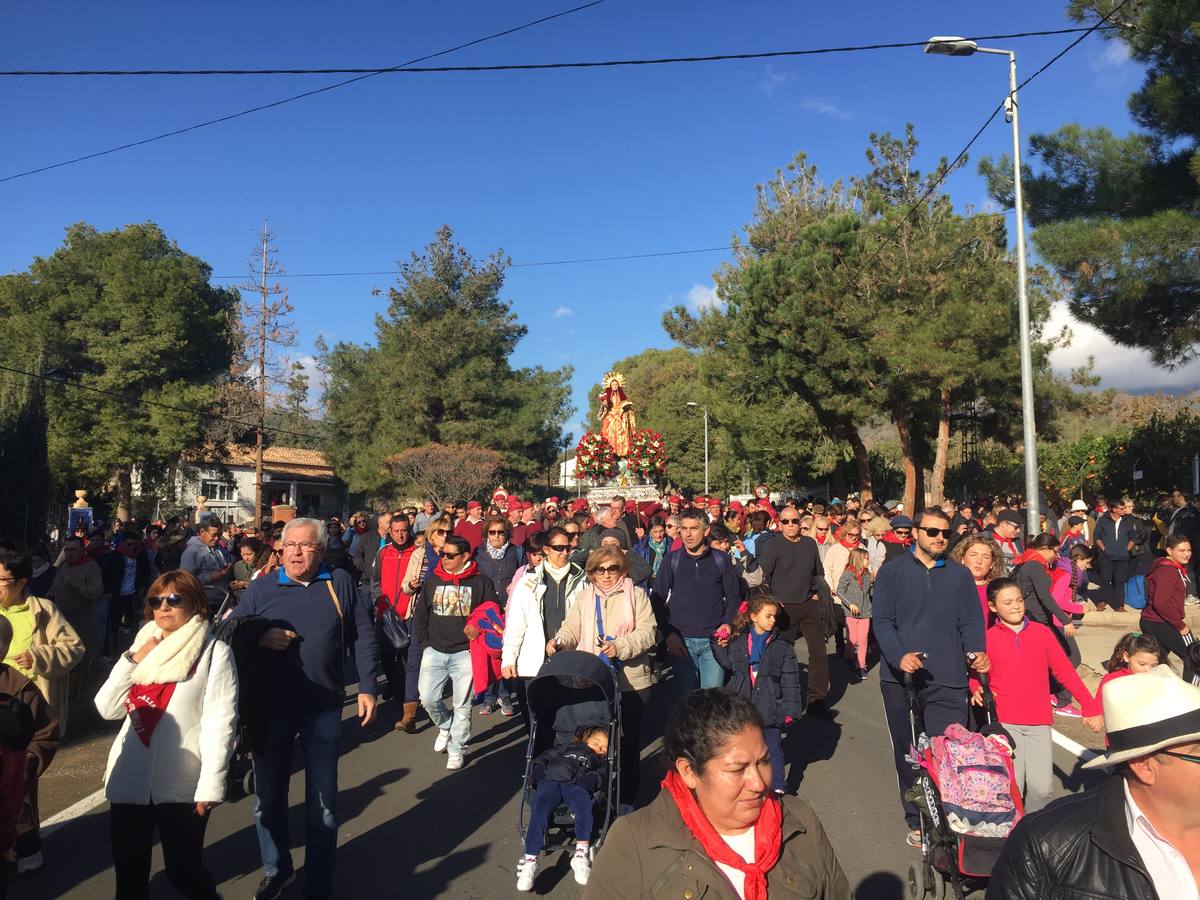 Miles de fieles acompañan a La Santa hasta Totana