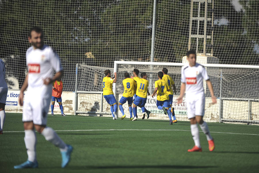 Las mejores imágenes del Orihuela - Ontinyent (2-1)