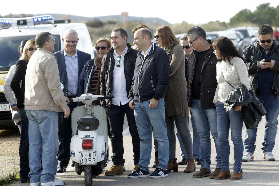 Protesta animalista en la Protectora de Bacarot