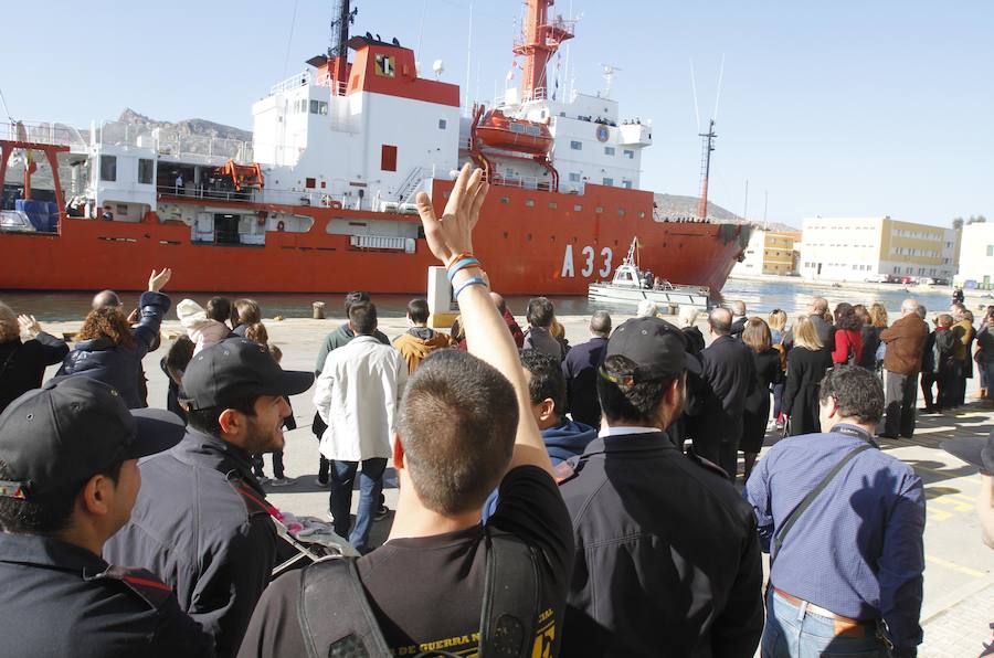 El &#039;Hespérides&#039; vuelve a la Antártida para estudiar el cambio climático