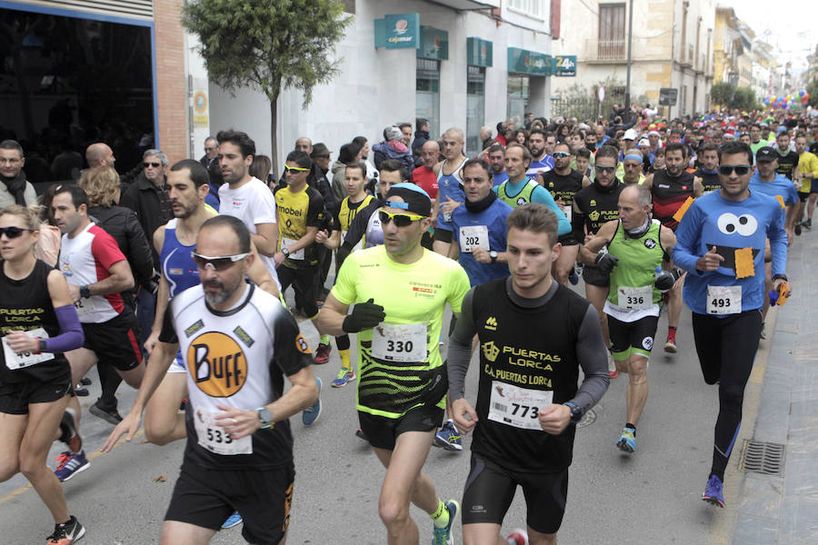 Más de 750 corredores disputan la San Silvestre de Lorca