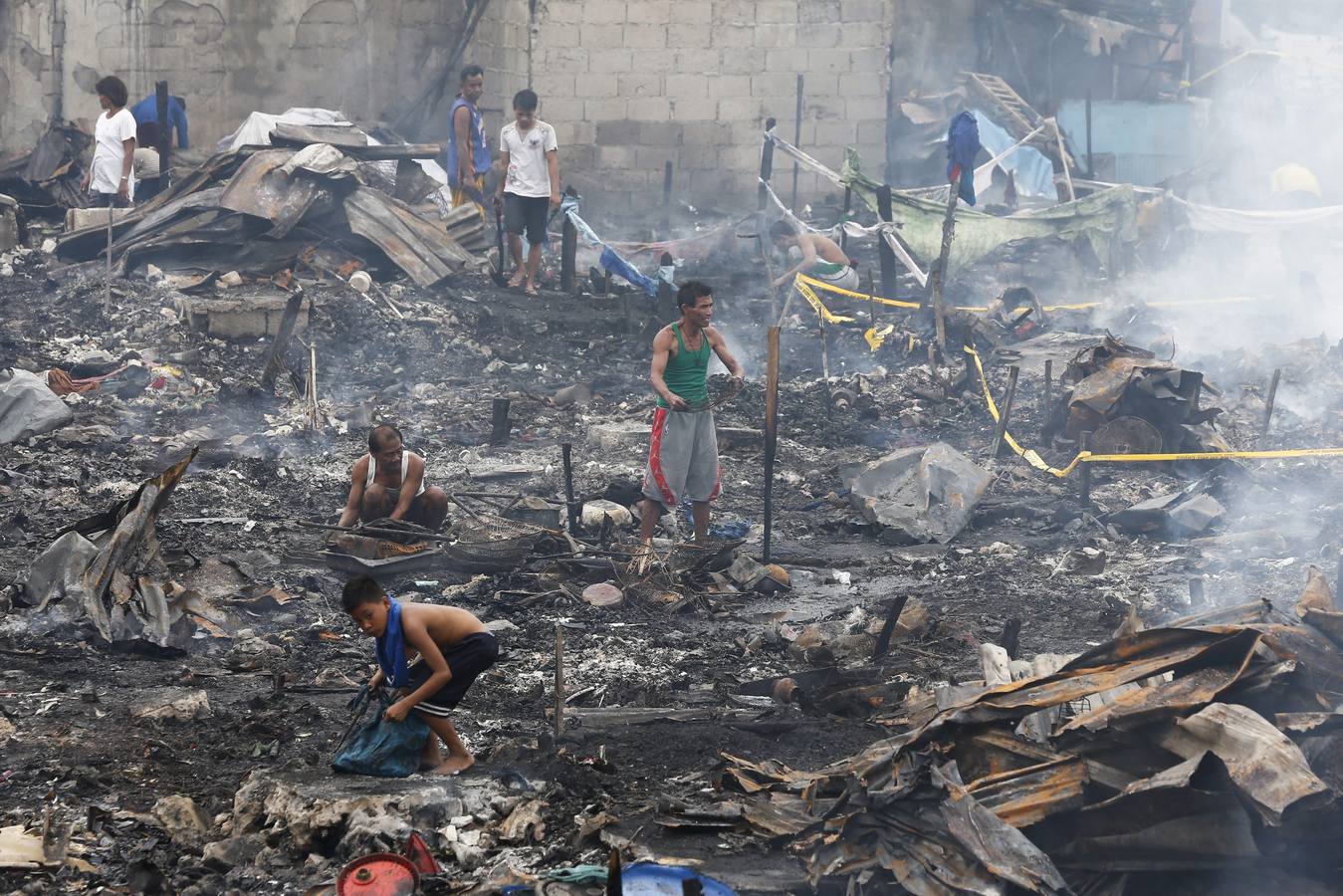 Buscando entre las cenizas