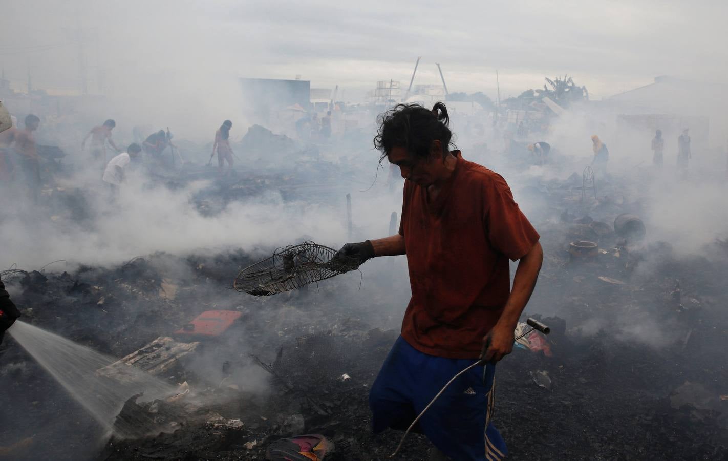 Buscando entre las cenizas