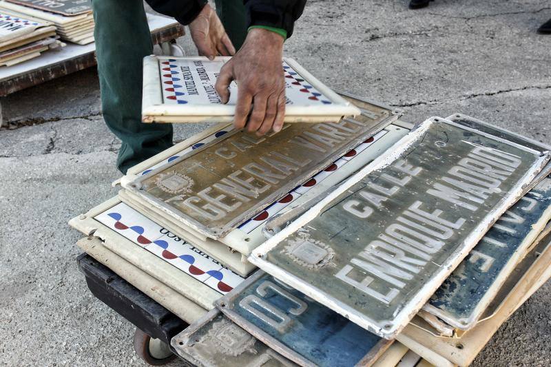 El tripartito pedirá un informe sobre si es legal reponer calles franquistas