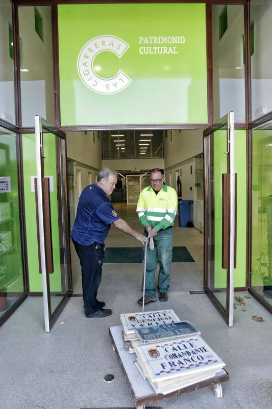 El tripartito pedirá un informe sobre si es legal reponer calles franquistas