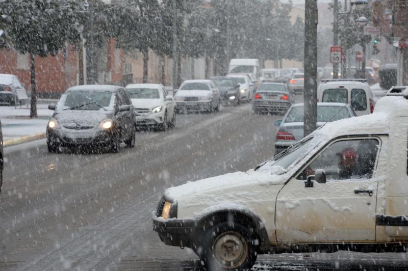 Los copos de nieve le cambian la cara a Cartagena