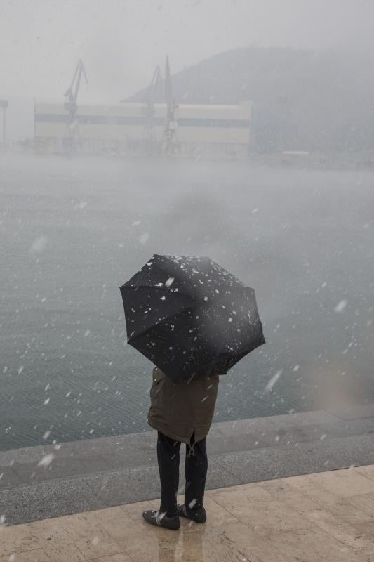 Los copos de nieve le cambian la cara a Cartagena