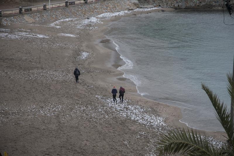 Los copos de nieve le cambian la cara a Cartagena