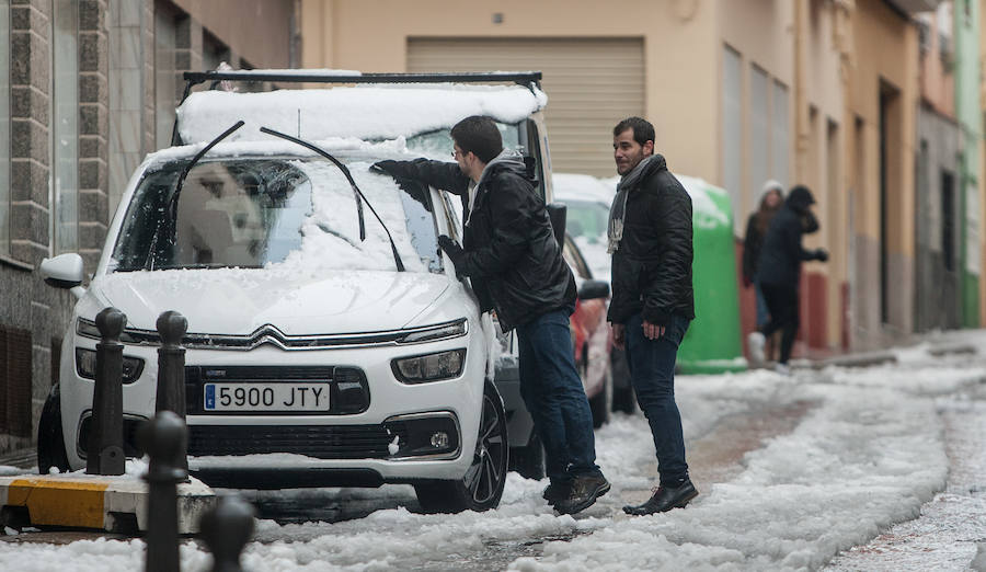 Intensas nevadas en los pueblos del interior