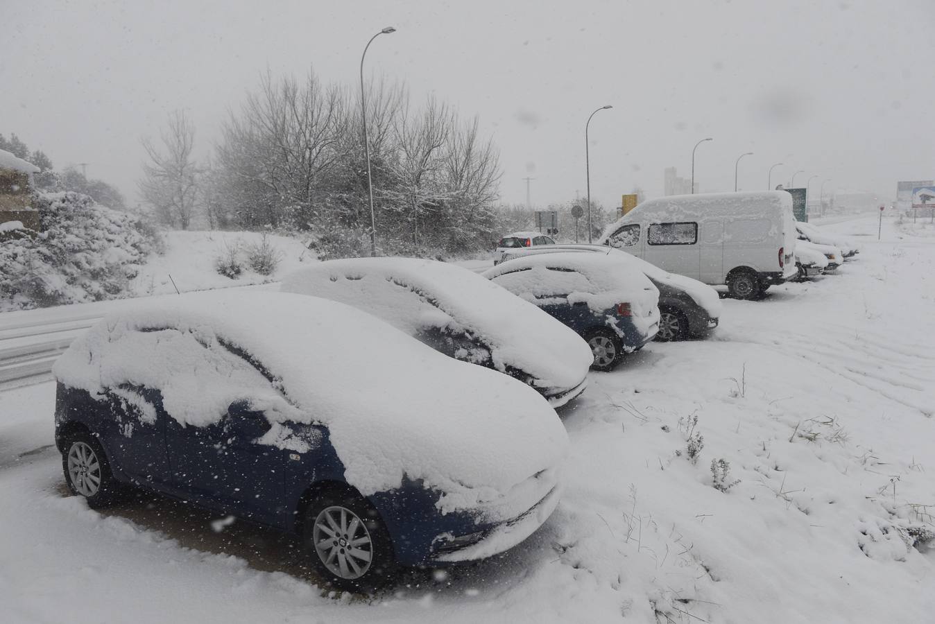 La nieve lleva el caos a las carreteras
