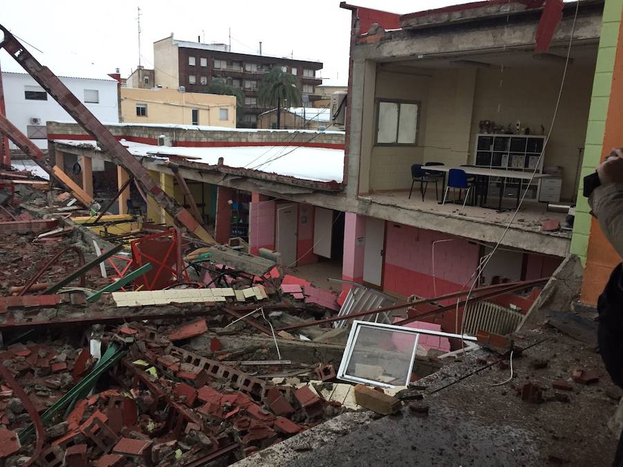 Así ha quedado el pabellón deportivo de Cehegín tras el derrumbe